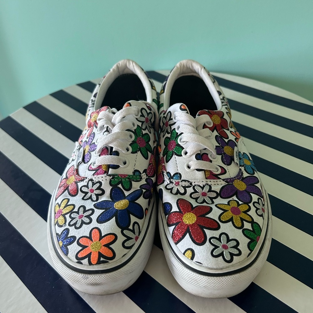 Flower Power Vans Sneakers 🌸